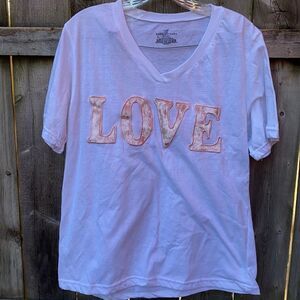 Bobbie Brooks Love tee sz. L